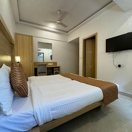 Hotel Galaxy Bombaj Zewnętrze zdjęcie