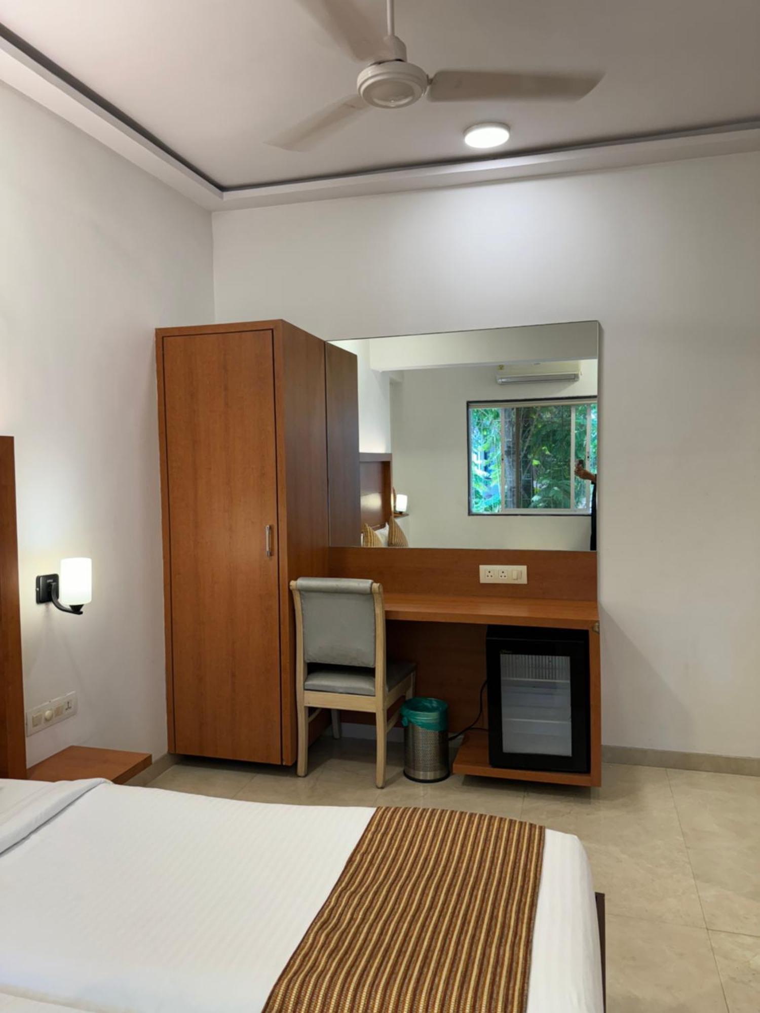 Hotel Galaxy Bombaj Zewnętrze zdjęcie
