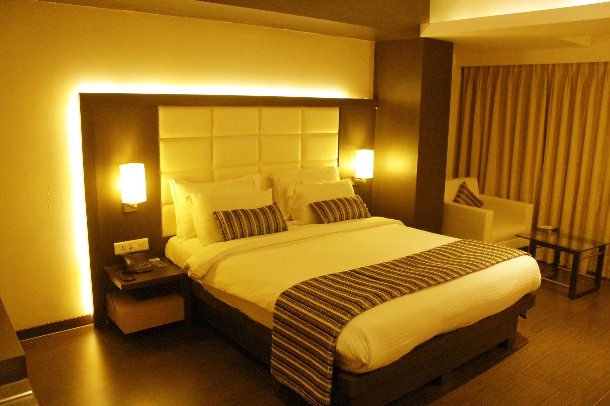 Hotel Galaxy Bombaj Zewnętrze zdjęcie