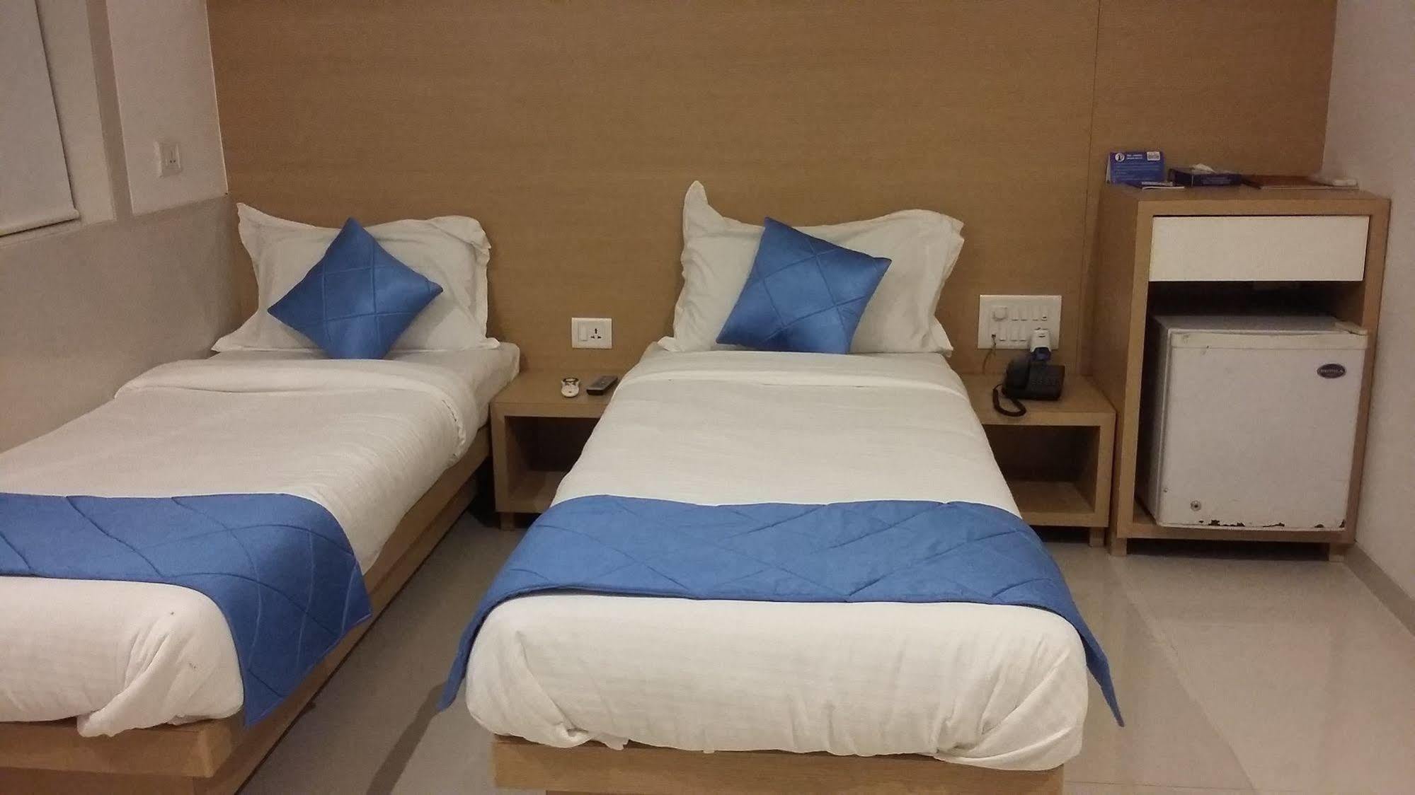 Hotel Galaxy Bombaj Zewnętrze zdjęcie